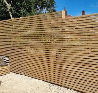 10 Modern and Stylish Horizontal Slatted Wooden Fencing Ideas
